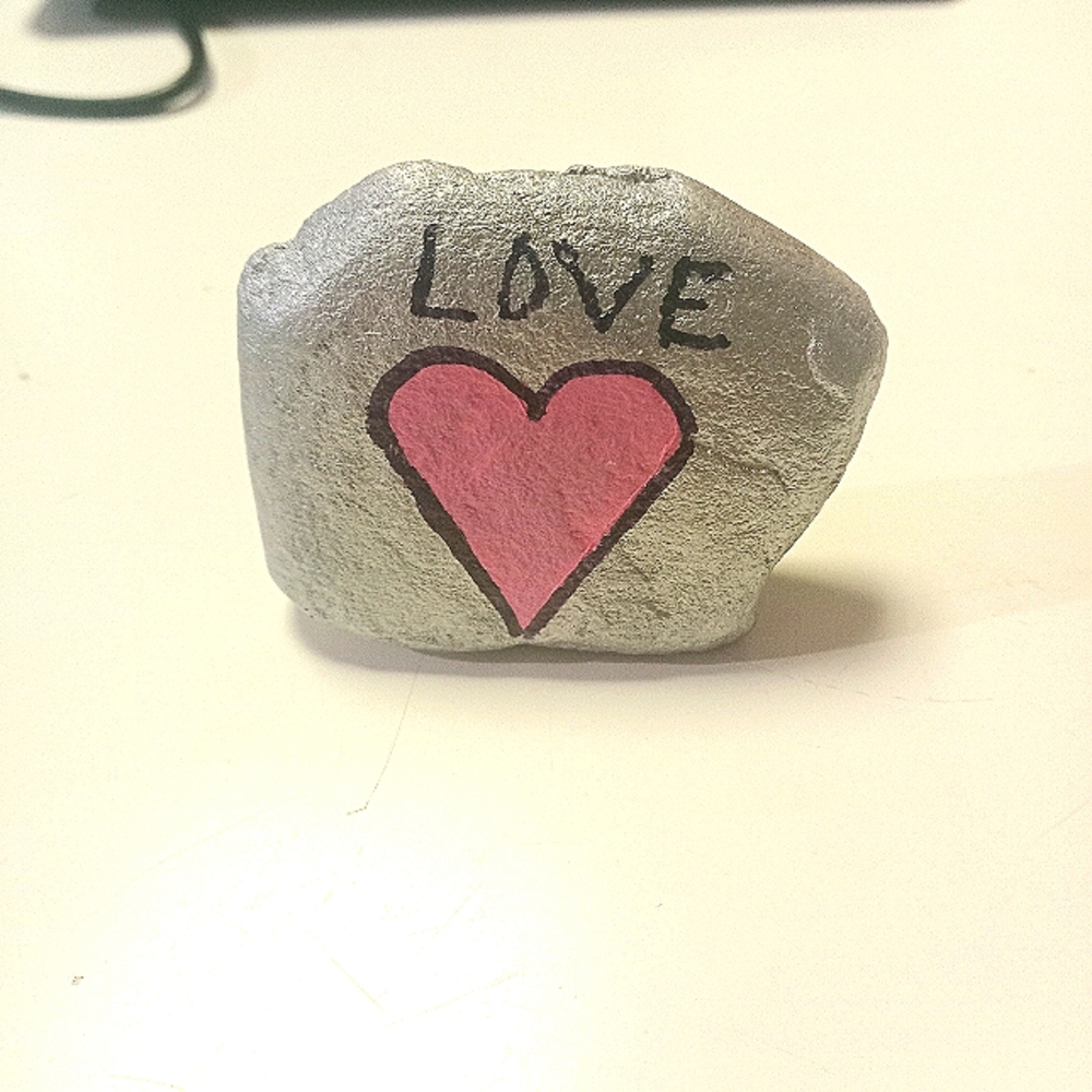 Self Standing Silver Love Heart Hand-painted Rock Art Stone Art Home Made